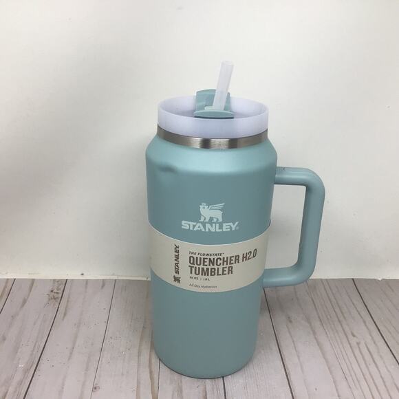 STANLEY Quencher H20 Tumbler 64oz Stainless Steel Seafoam Color Straw Cap - Picture 1 of 10